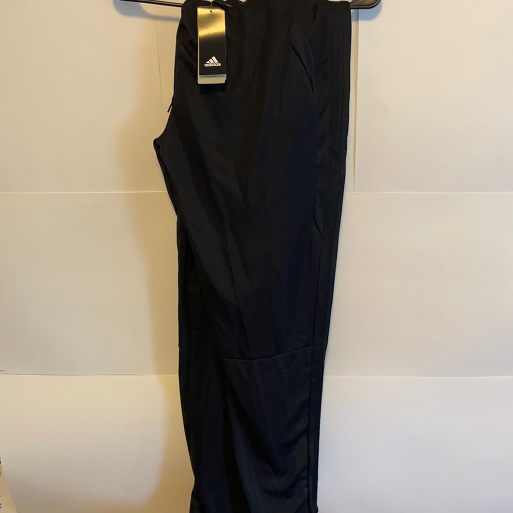Athletic pants